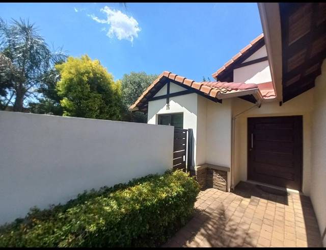 3 BEDROOM PROPERTY TO RENT IN RASLOUW MANOR
